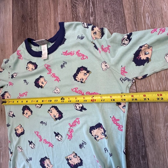 🛍️Betty Boop cute sleepwear top size medium (8-10) - Picture 4 of 7